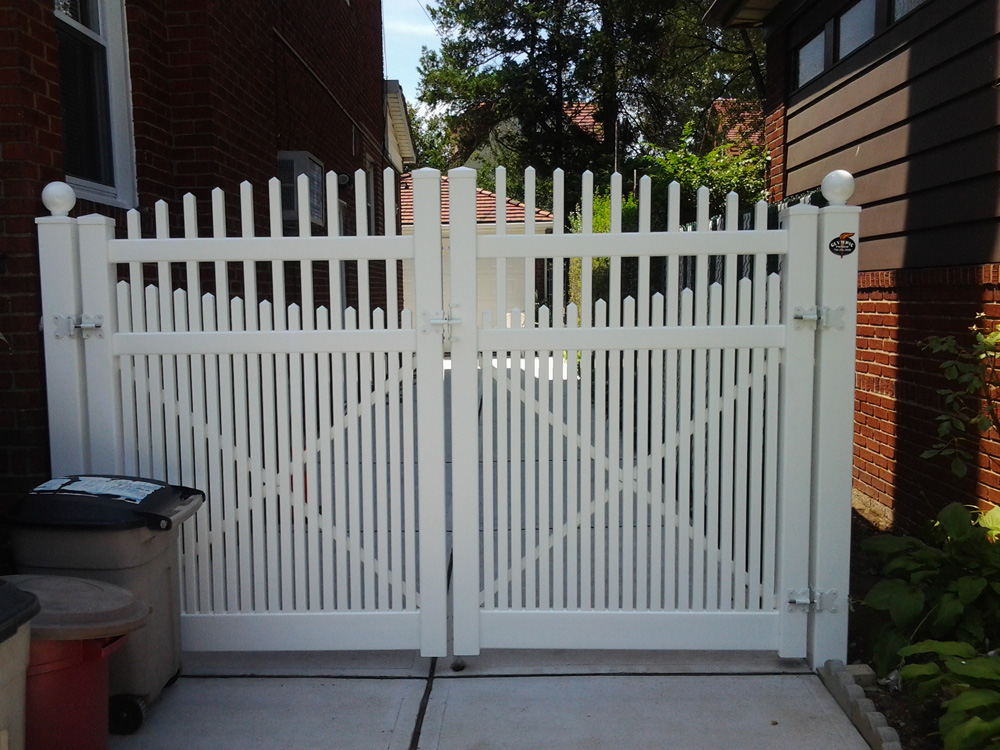 Pin By Kellie Shields On BnB Ideas Pvc Gate Driveway Gate Gate