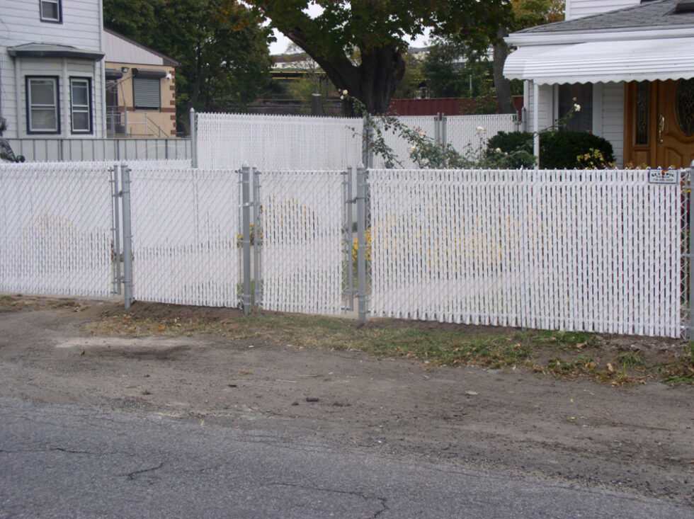 4ft White Chain Link Fence with PVT Inserts