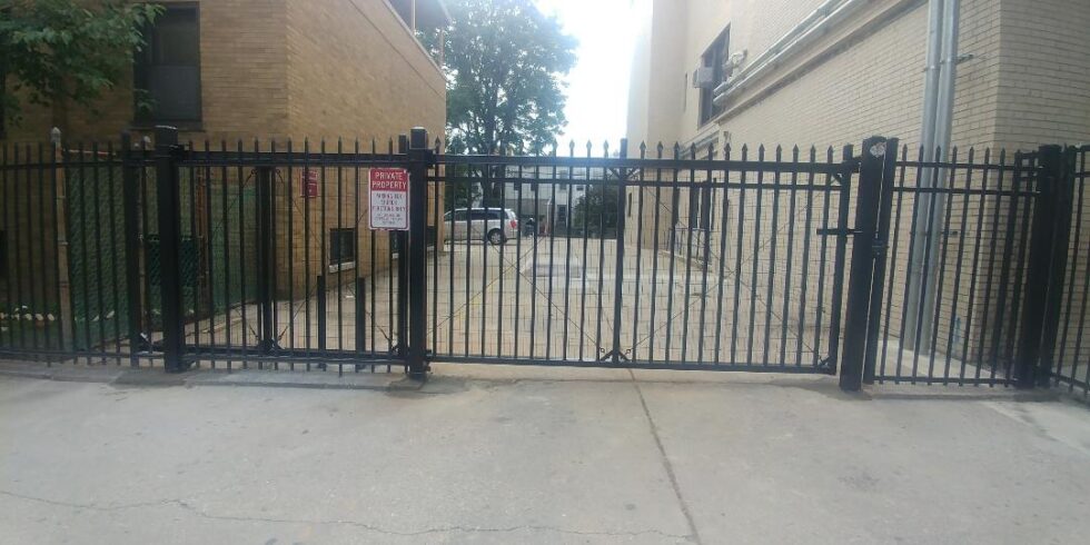 6ft High Barcelona Cantilever Gate